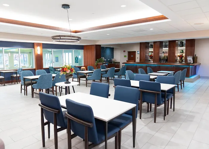 La Quinta By Wyndham Bannockburn-Deerfield